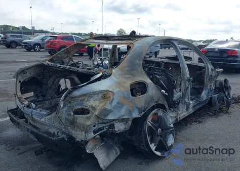 2016 Mercedes-Benz C 300 из США, поврежденный, VIN 55SWF4KB7GU104543